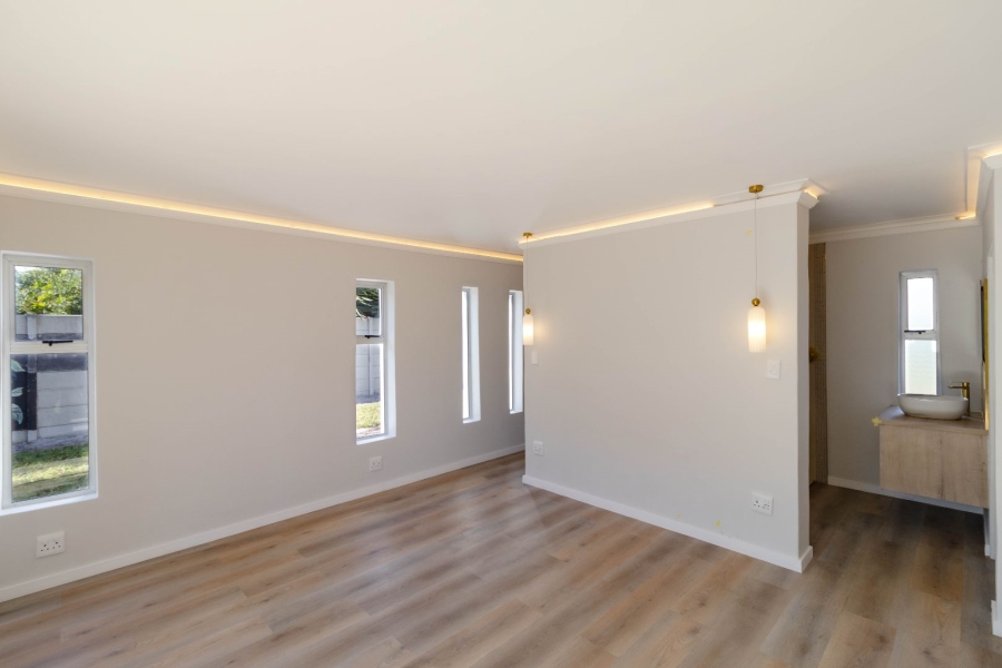 4 Bedroom Property for Sale in Vermont Western Cape